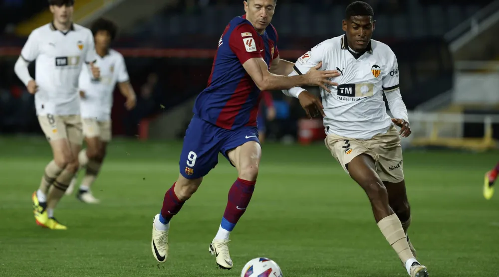 المهاجم البولندي روبرت ليفاندوفسكي (أ.ب) 