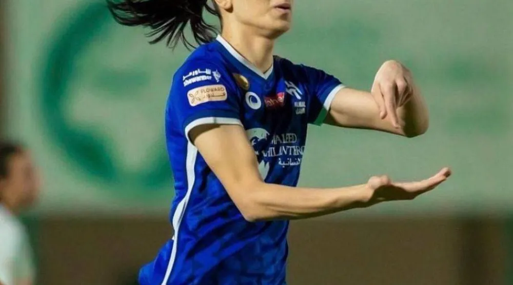 العراقية شوخان نور الدين مهاجمة فريق الهلال للسيدات (نادي الهلال)