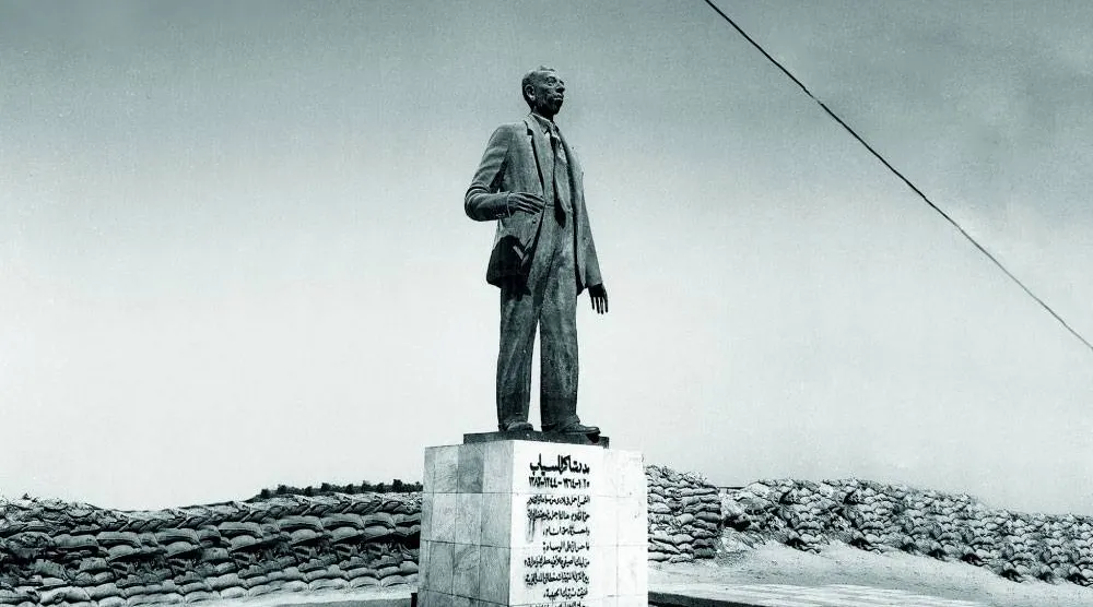 تمثال السياب في البصرة