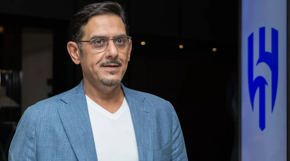 نواف بن سعد يصل معسكر الفريق المقام بألمانيا (نادي الهلال) 