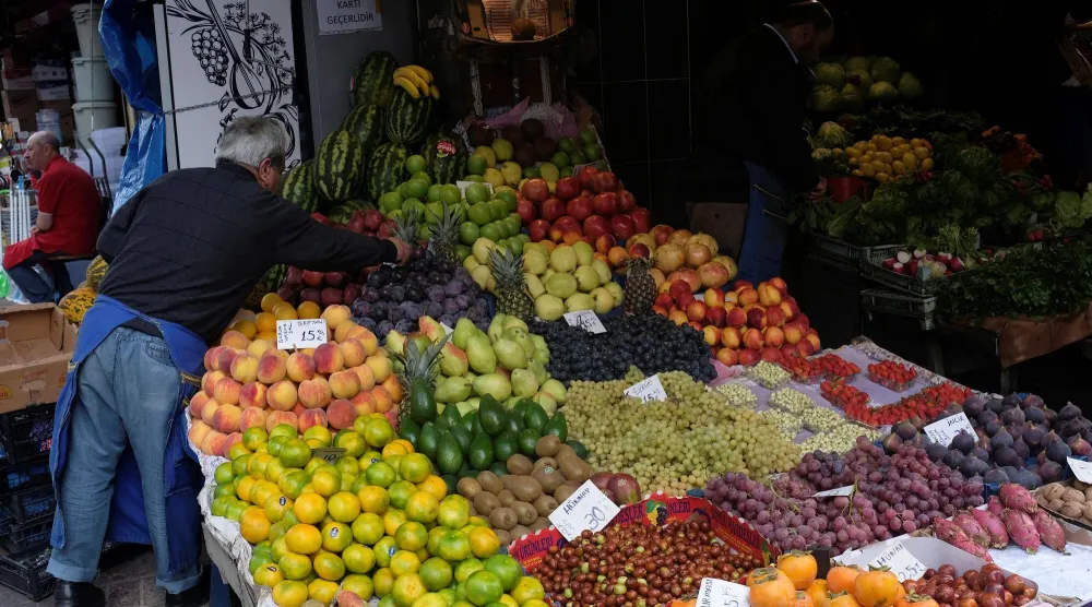 بعض الفواكه قد تسبب ارتفاعاً حاداً بنسبة السكر في الدم (رويترز)
