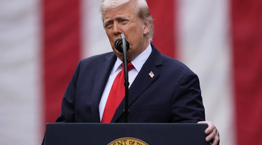 الرئيس دونالد ترمب يتحدث خلال حفل بالبنتاغون لإحياء الذكرى الـ24 لهجمات 11 سبتمبر (أ.ب)