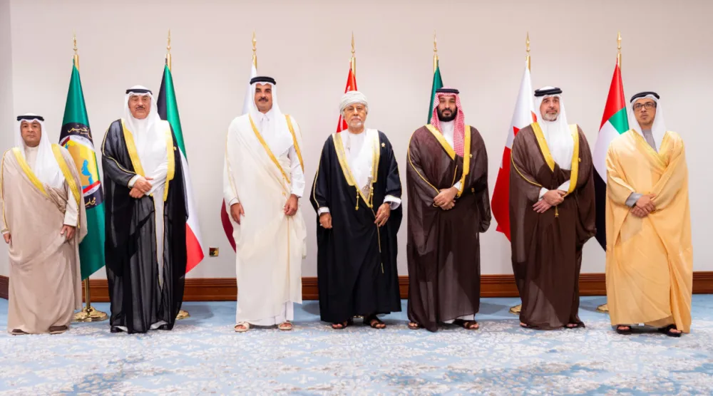 قادة دول الخليج في صورة تذكارية قبل القمة في الدوحة (واس) 