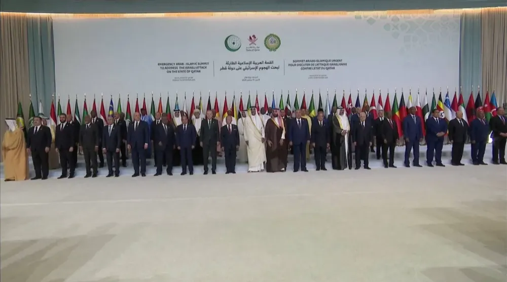 Doha Zirvesi'nde İsrail'in saldırganlığını kınayarak Katar'a koşulsuz destek veren Arap-İslam dünyası, İsrail'in bölgedeki planlarının durdurulması çağrısı yaptı