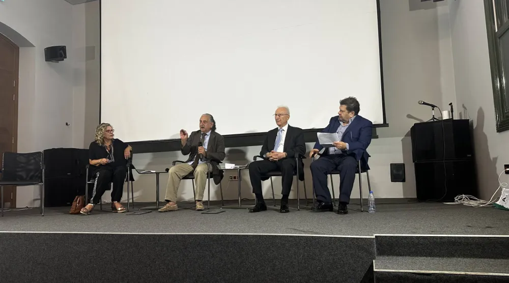 جلسة ثانية أدارها عقل العويط ضمت رفيف صيداوي ولطيف زيتوني وعبدو وازن