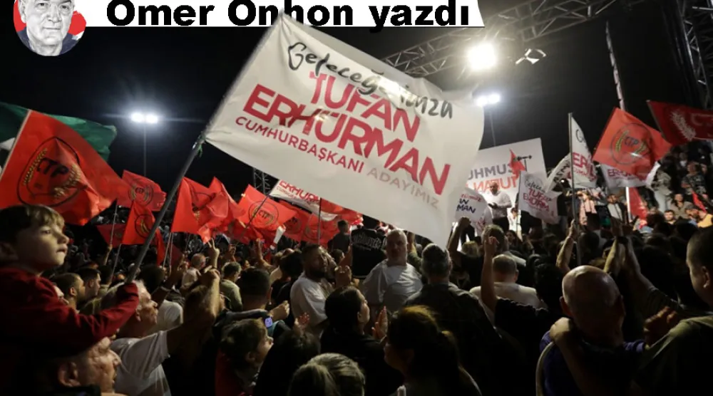 Cumhuriyetçi Türk Partisi (CTP) taraftarları, Kuzey Kıbrıs Türk Cumhuriyeti'nde yapılan cumhurbaşkanlığı seçimlerindeki zaferlerini kutluyorlar, 19 Ekim 2025 (AFP)