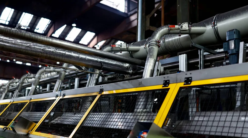 صورة تُظهر مصنعاً لإنتاج الصلب في جورغسمارينهوته بألمانيا (رويترز)