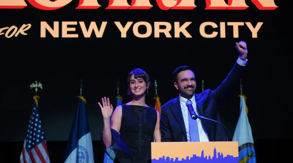 كانت صورة النصر مشهداً غير مسبوق في الولايات المتحدة (د.ب.أ)