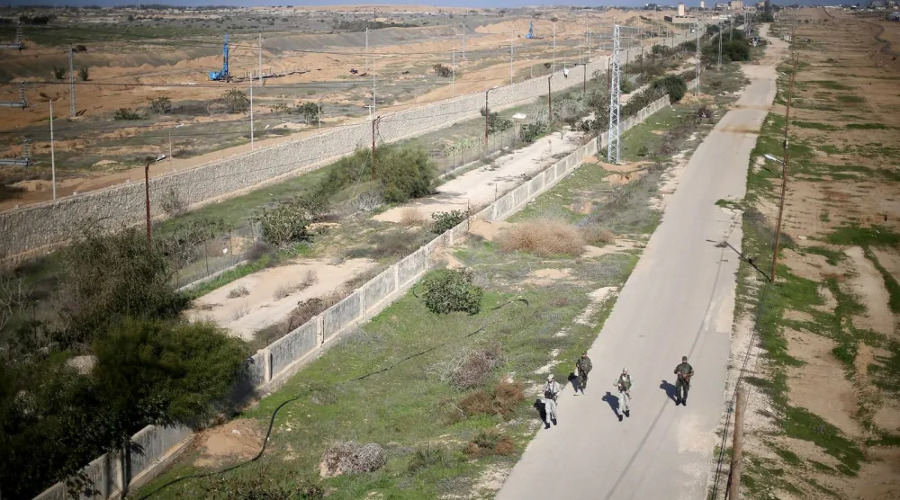 الحدود المصرية - الإسرائيلية (رويترز)