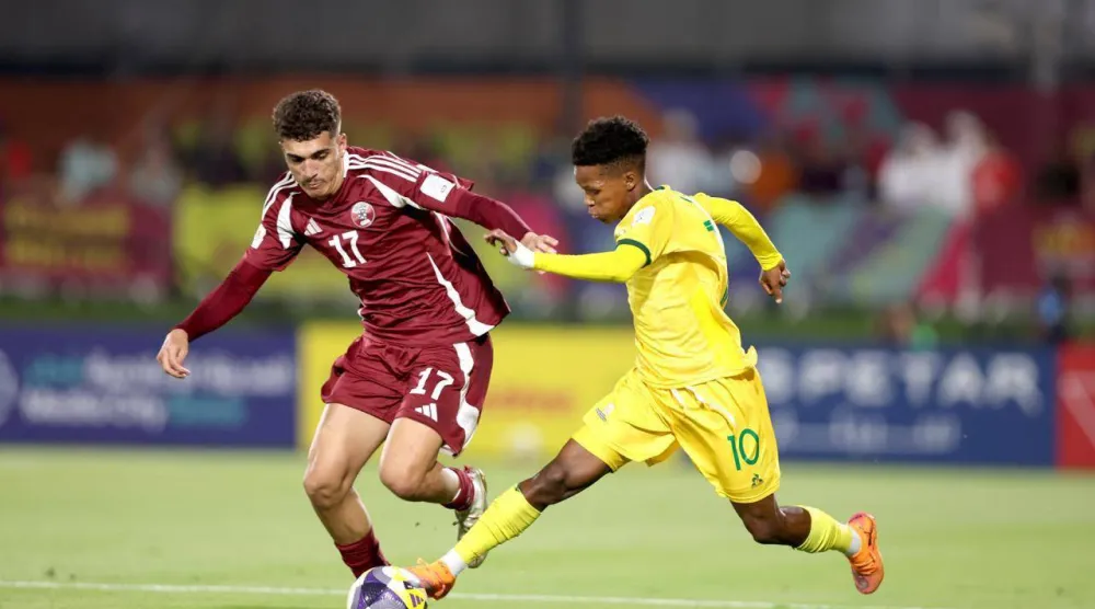 من مواجهة منتخبي قطر وجنوب أفريقيا في مونديال الناشئين (الاتحاد القطري لكرة القدم)