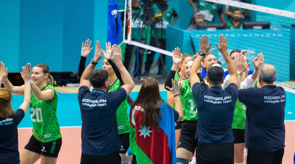 جانب من مباريات كرة الطائرة التي انطلقت الخميس (واس)