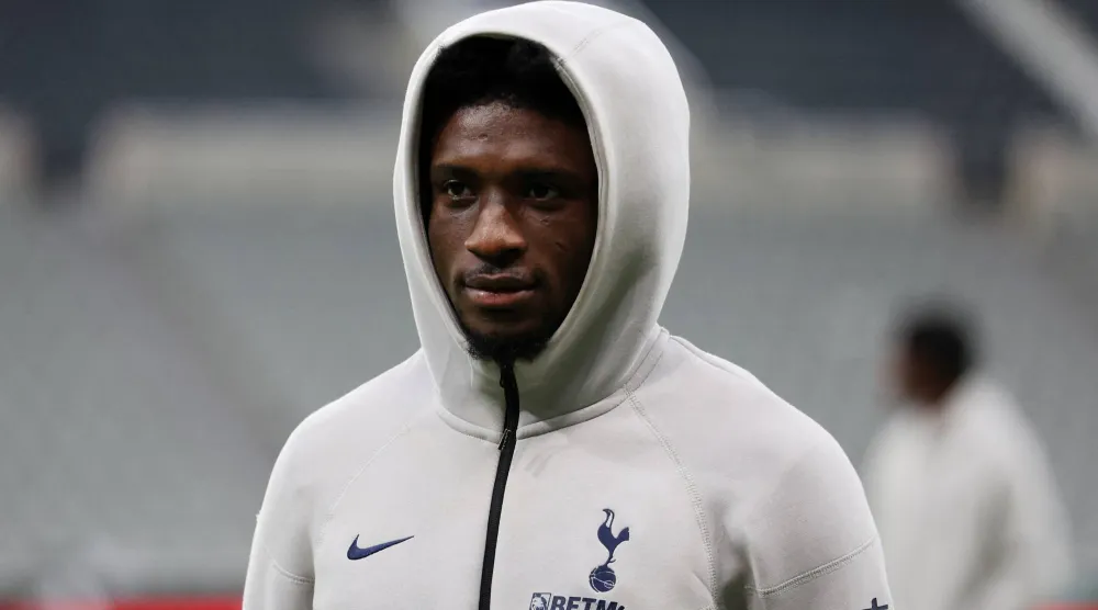 الغاني محمد قدوس لاعب توتنهام هوتسبر (رويترز)