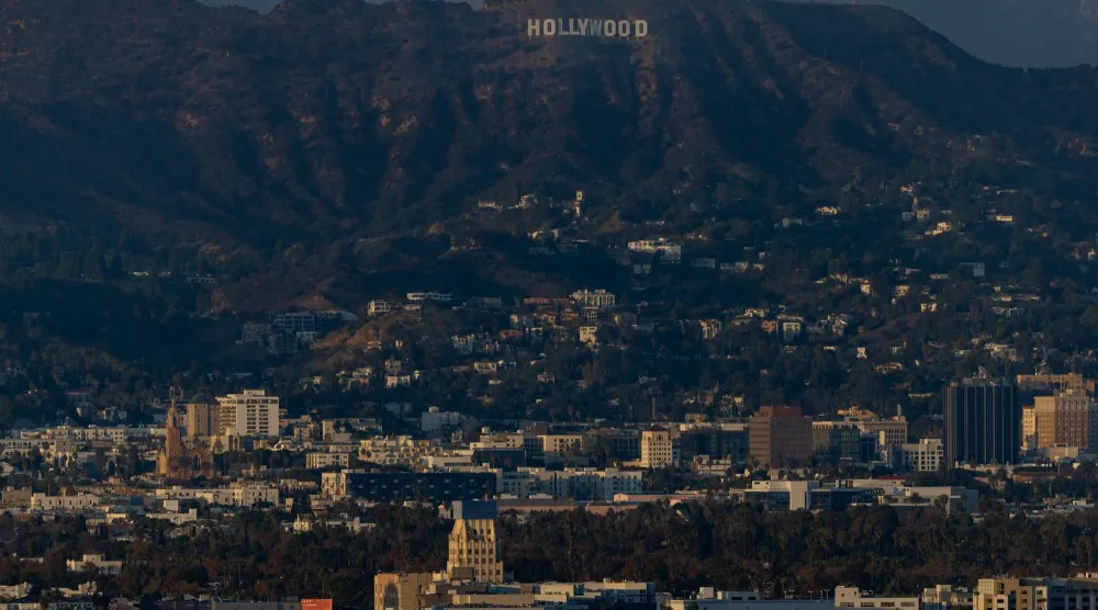 لافتة هوليوود في لوس أنجليس (أ.ب)