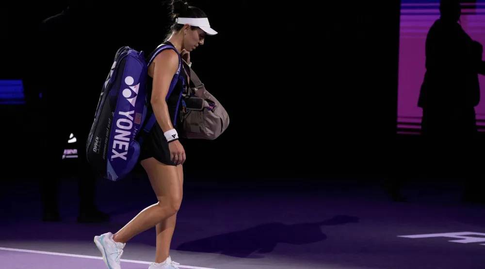 بيغولا ودعت المنافسة عقب خسارتها من ريباكينا (أ.ب) 