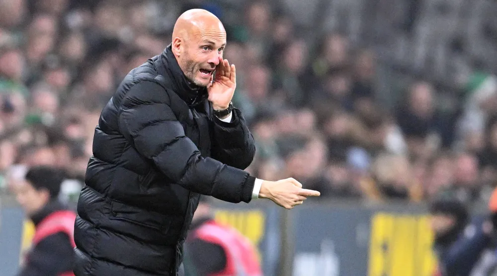 بول سيمونيس مدرب فولفسبورغ على وشك الإقالة (د.ب.أ)