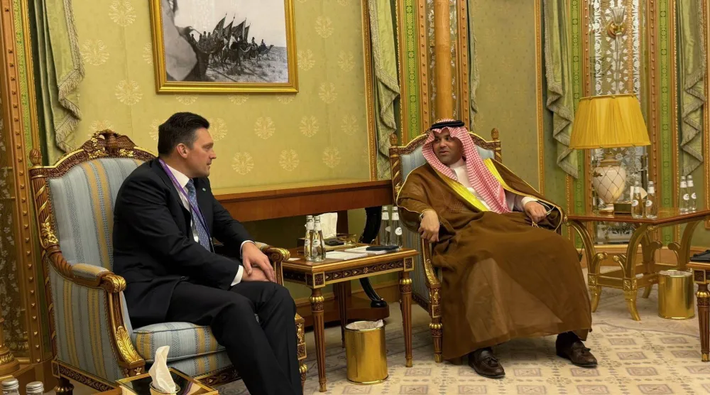 رئيس البنك الآسيوي للتنمية نيكولاي بودغوزوف خلال لقائه مع خالد باوزير وكيل وزارة المالية السعودية على هامش مبادرة مستقبل الاستثمار (حساب بودغوزوف على لينكدإن)