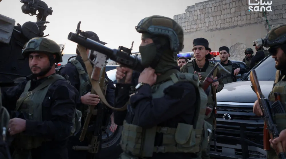 عناصر «الداخلية السورية» خلال الحملة الأمنية ضد تنظيم «داعش» (سانا)