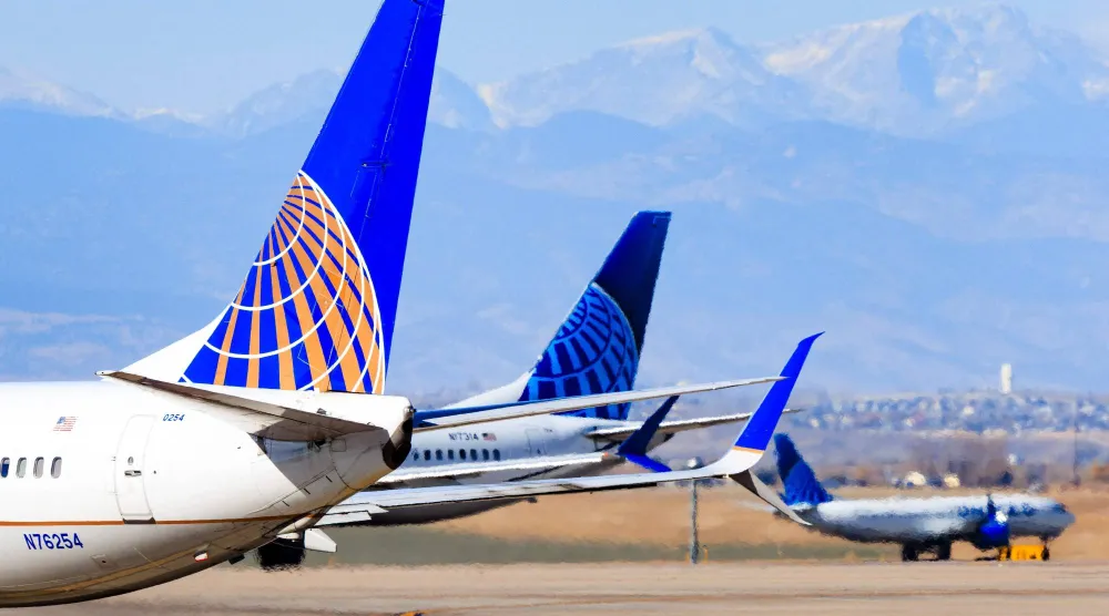 طائرات تابعة لشركة «يونايتد إيرلاينز» في مطار دنفر الدولي 6 نوفمبر 2025 (أ.ف.ب)