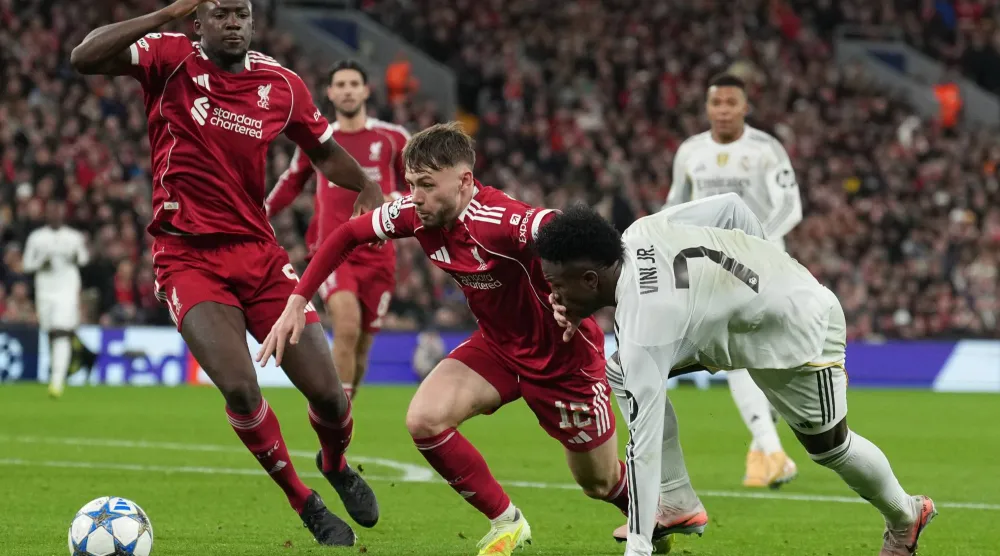 هزيمة الريال أمام ليفربول كشفت الفجوة الكبيرة بينه وبين القمة الأوروبية (أ.ب)