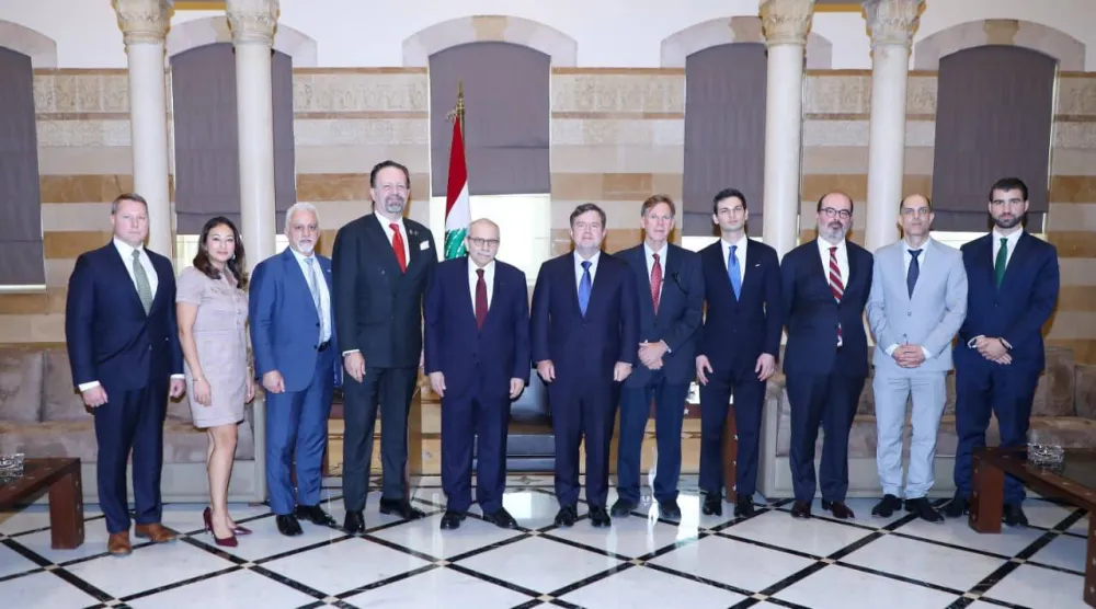 رئيس الحكومة اللبنانية نواف سلام يستقبل وفد «الخزانة» الأميركية برئاسة نائب مساعد الرئيس والمدير الأول لمكافحة الإرهاب في مجلس الأمن القومي الأميركي الدكتور سيباستيان غوركا (رئاسة الحكومة)