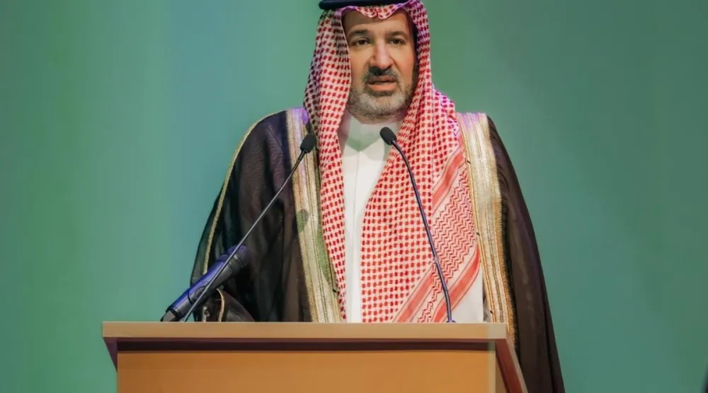 الأمير فيصل بن سلمان يتحدث خلال افتتاح أعمال «مؤتمر ومعرض الحج» بنسخته الخامسة في جدة (واس)