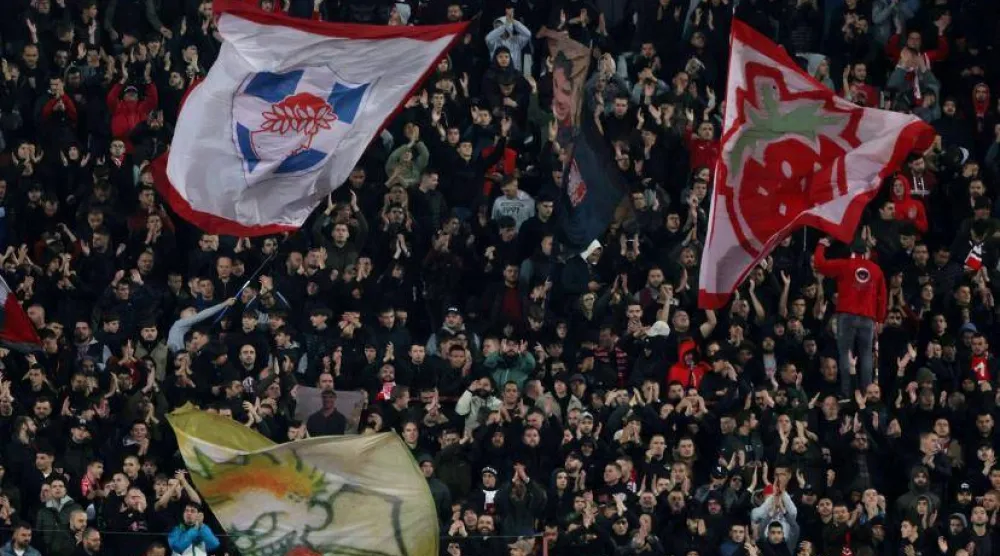 عقوبات على جماهير ليل (ليكيب) 