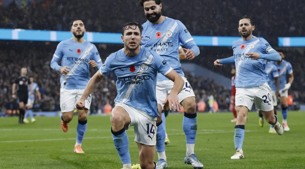 نيكو غونزاليس يحتفل بتسجيل هدف سيتي الثاني ويؤكد نجاح مشروع غوارديولا التجديدي (رويترز)