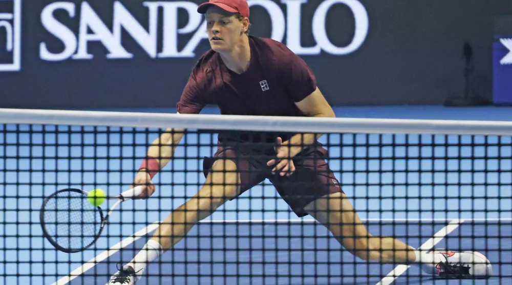 الإيطالي يانيك سينر يتألق في تورينو (د.ب.أ)