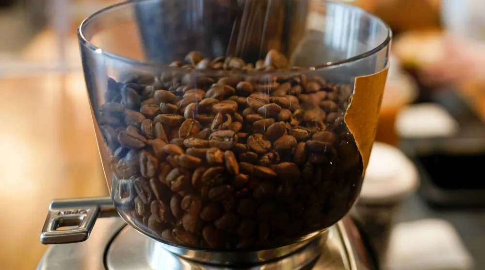 حبات من القهوة (أ.ب)