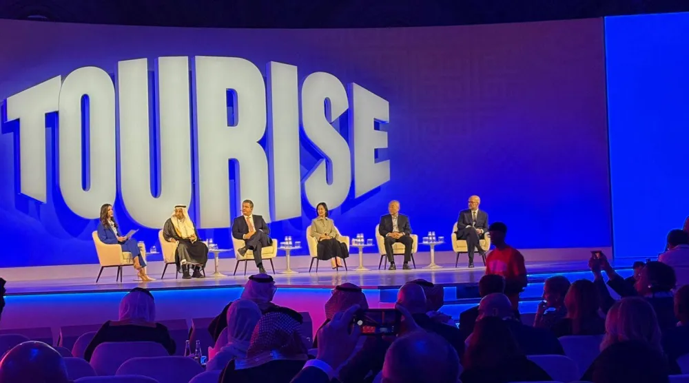 الفالح يتحدث في إحدى جلسات مؤتمر «تورايز» (الشرق الأوسط)