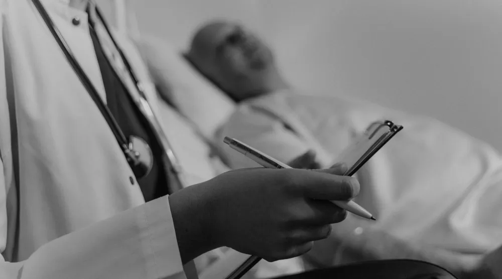 كثير من المصابين بالمرض العصبي يلقون حتفهم خلال عامين إلى خمسة أعوام من ظهور ذروة الأعراض (بيكسيلز)