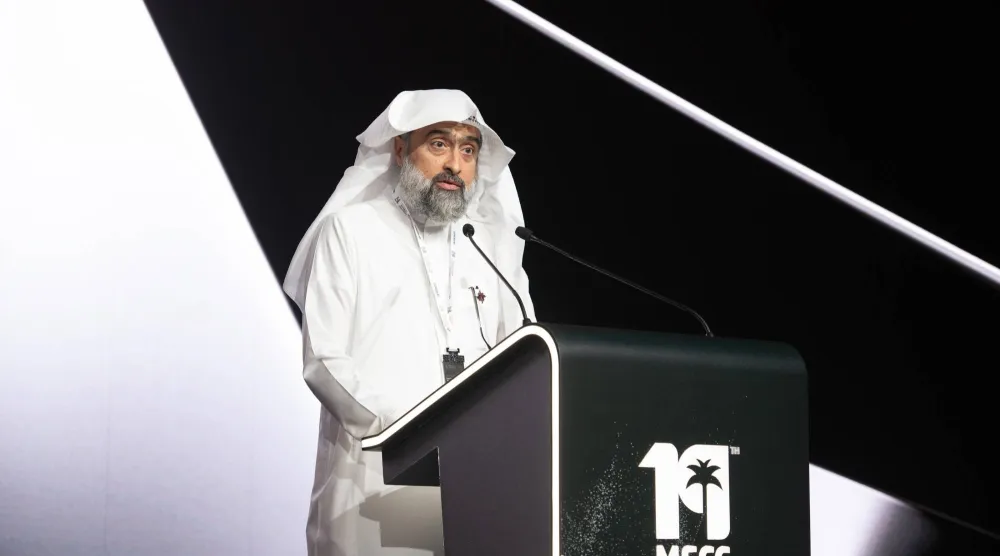 النائب التنفيذي للرئيس للخدمات الفنية في «أرامكو السعودية» وائل الجعفري يتحدث إلى الحضور (الشرق الأوسط)