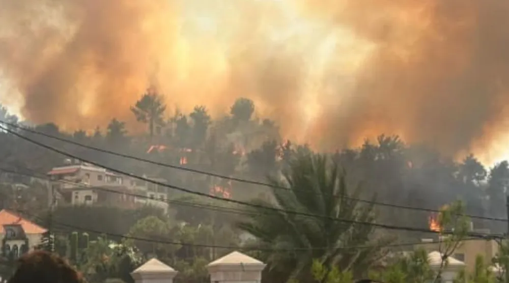 الحرائق تتمدد في بلدة شحيم في إقليم الخروب (الوكالة الوطنية للإعلام)