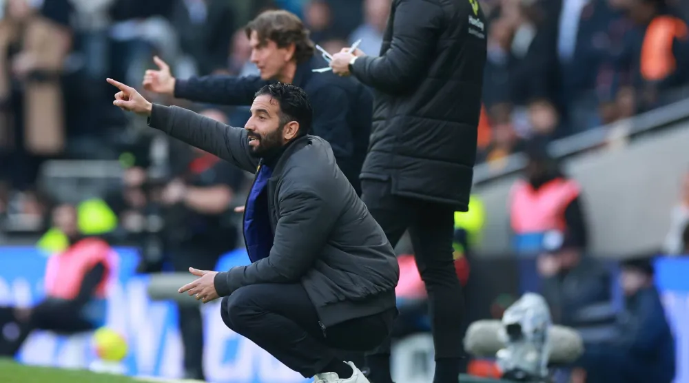 روبن أموريم أكمل عامه الأول في تدريب مان يونايتد (إ.ب.أ)