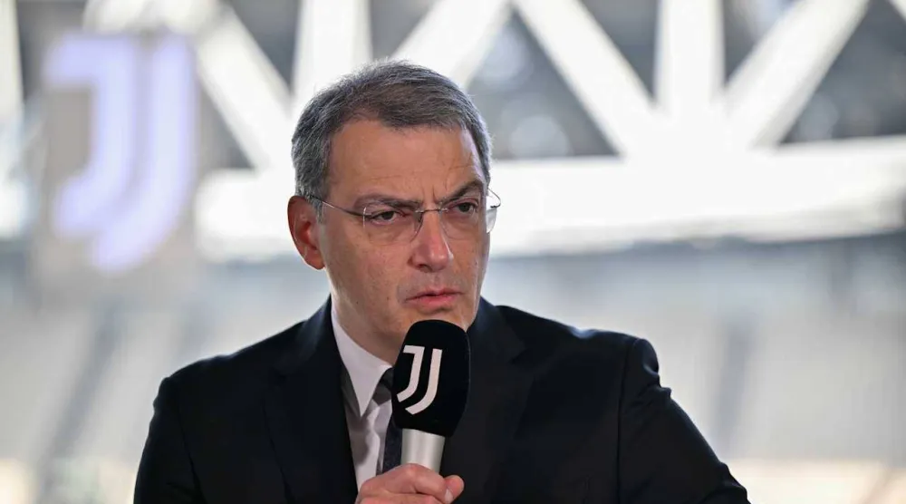 الفرنسي داميان كومولي (نادي يوفنتوس)