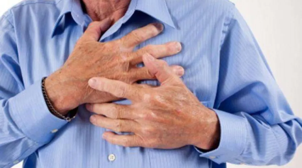 قصور القلب هو حالة لا يستطيع فيها القلب ضخ الدم بكفاءة إلى جميع أنحاء الجسم (رويترز)