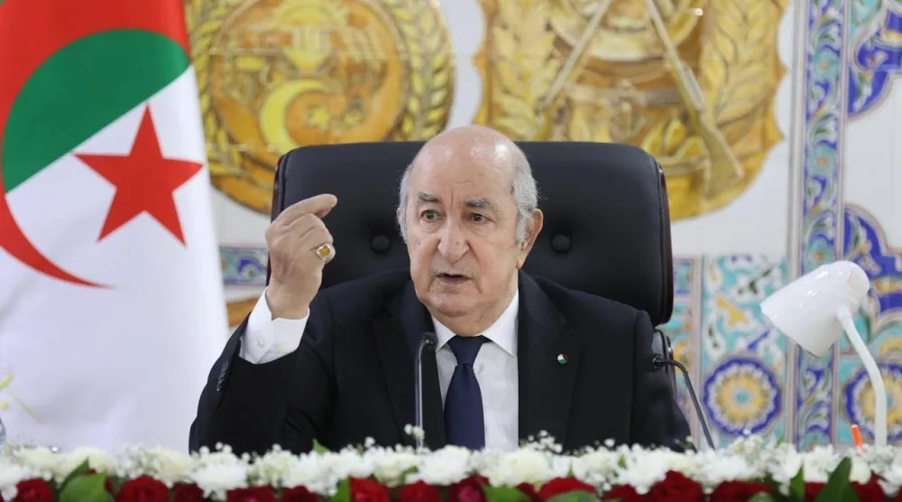 الرئيس الجزائري عبد المجيد تبون يلقي خطاباً في وزارة الدفاع 9 أكتوبر الماضي (الرئاسة)