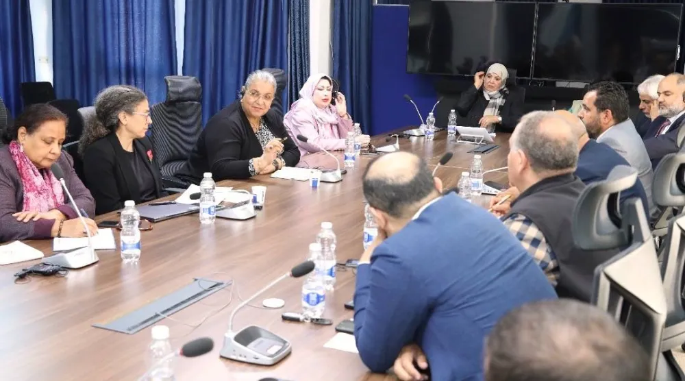 لقاء المبعوثة الأممية هانا تيتيه ونائبتها مع قيادات النظام الليبي السابق (البعثة الأممية)