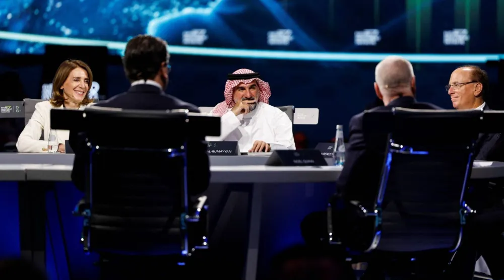 محافظ «صندوق الاستثمارات العامة» ياسر الرميان خلال جلسة حوارية في مؤتمر «مبادرة مستقبل الاستثمار» في الرياض (رويترز)