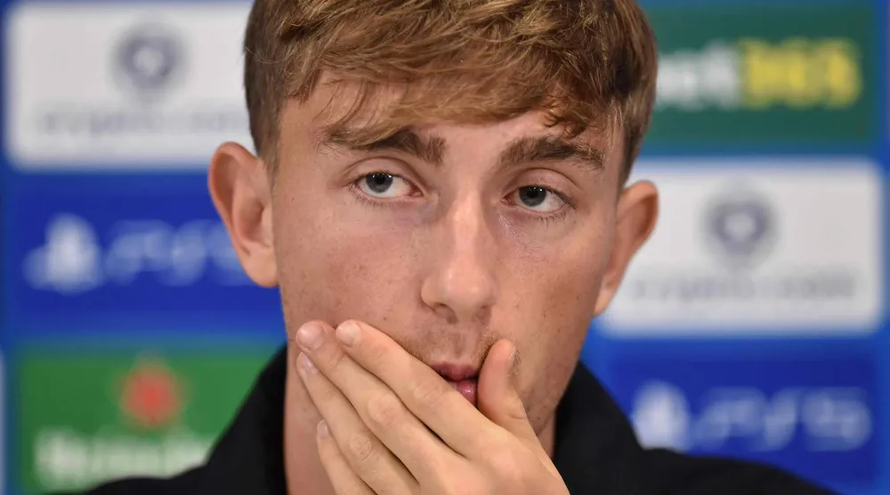 دين هويسن أصيب في معسكر إسبانيا (أ.ف.ب)