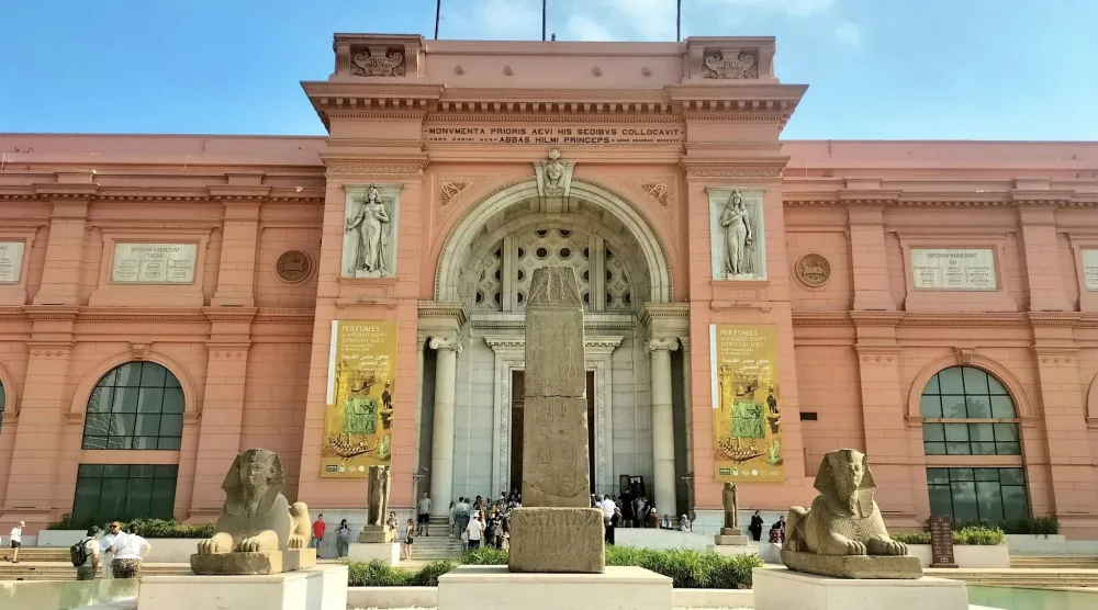 المبنى التاريخي للمتحف المصري بميدان التحرير (المتحف المصري)