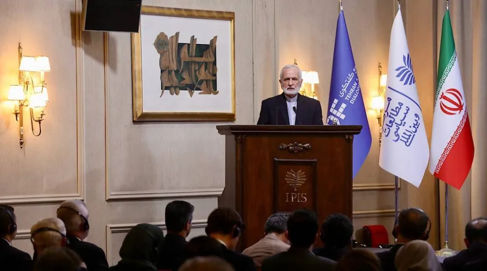 خرازي يلقي كلمة في منتدى طهران للحوار الذي تنظمه وزارة الخارجية الإيرانية الأحد (جماران)