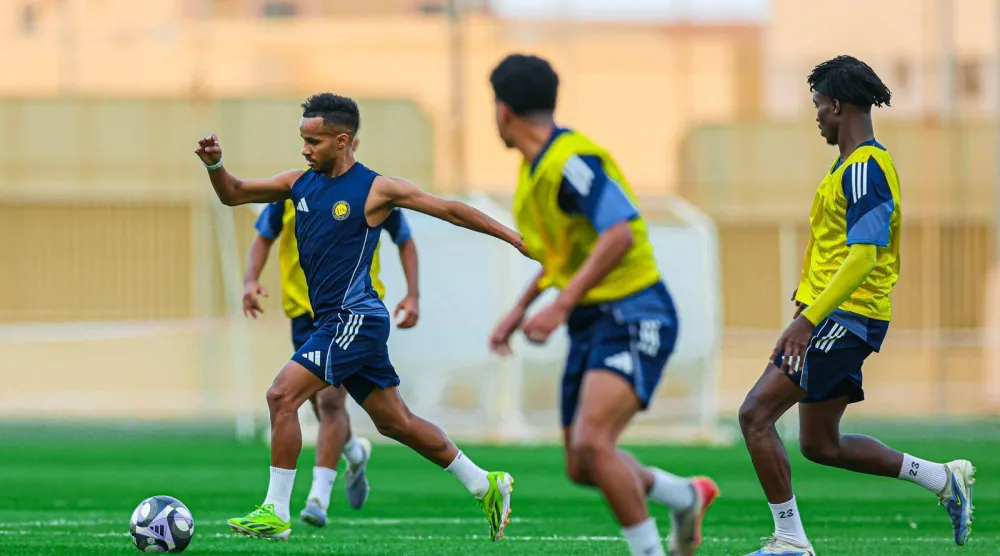 مباراة ودية جمعت النصر بفريق الشباب بالنادي (نادي النصر) 