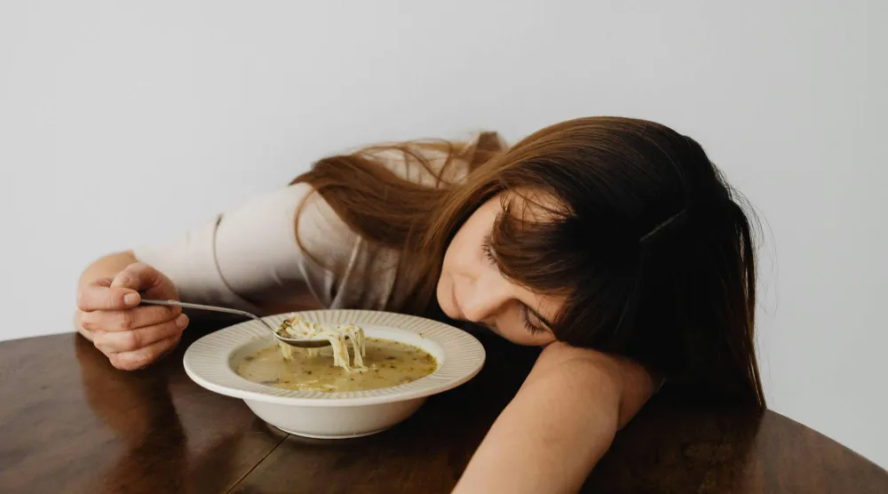 الأطعمة الغنية بالدهون تستغرق وقتاً أطول في الهضم (بيكسيلز)