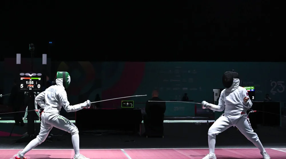 جانب من منافسات المبارزة في دورة ألعاب التضامن الإسلامي (الشرق الأوسط) 