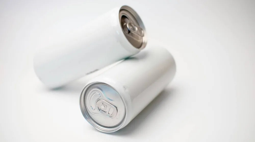 تشير الأبحاث إلى أن كل حصة من الصودا الدايت يومياً قد تزيد خطر ارتفاع الضغط بنسبة تقارب 9 في المائة (بيكسلز)