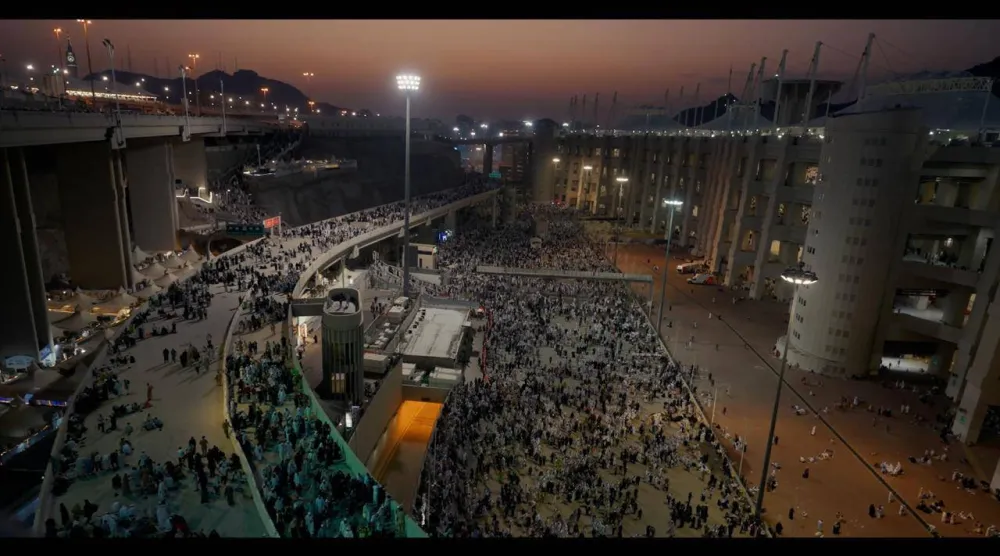 6 حكايات متنوّعة من قلب المشاعر المقدَّسة (لقطة من الفيلم)