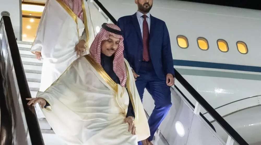 Dışişleri Bakanı Prens Faysal bin Ferhan başkanlığındaki Suudi Arabistan heyeti, dün Johannesburg'a geldi (SPA)