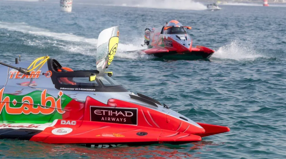 سباق قوي بدا واضحا بين المتنافسين (الاتحاد السعودي للزوارق)