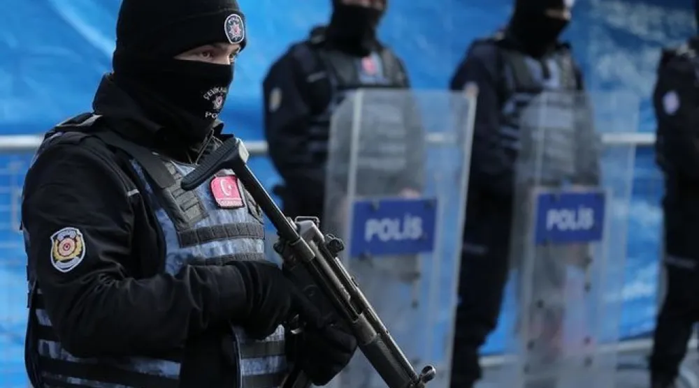 Türk polisi (Arşiv- Reuters)